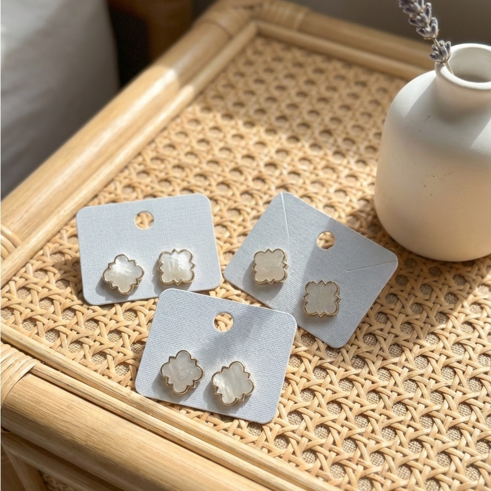Wholesale Chloe Clover Stud Earrings 18k Gold Plated Earrings in Ivory 3 pairs